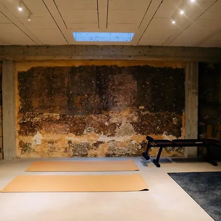 Outsite 招待所 3*