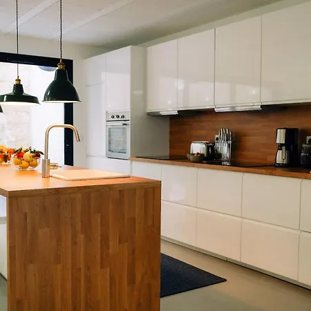 招待所 Outsite 3*