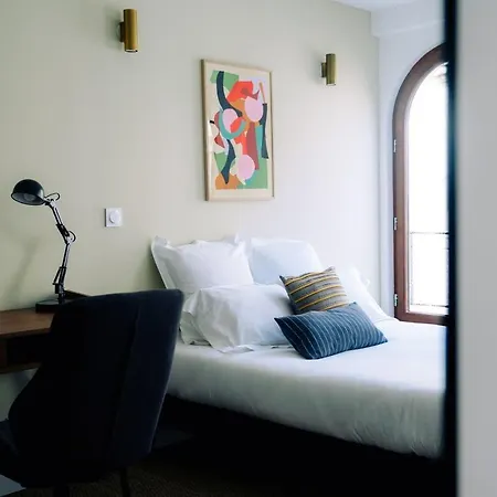 Outsite 3* Μπορντό