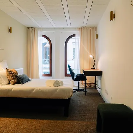 Outsite Πανσιόν